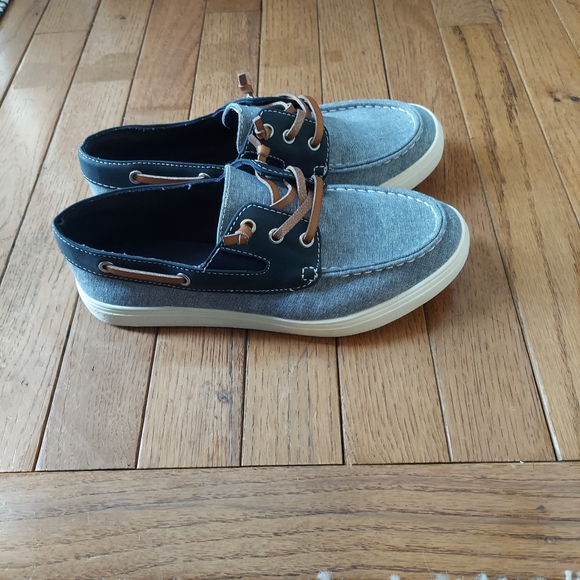 The Childrens Place Boys Boat Shoe Blue size  5Y - Picture 3 of 4